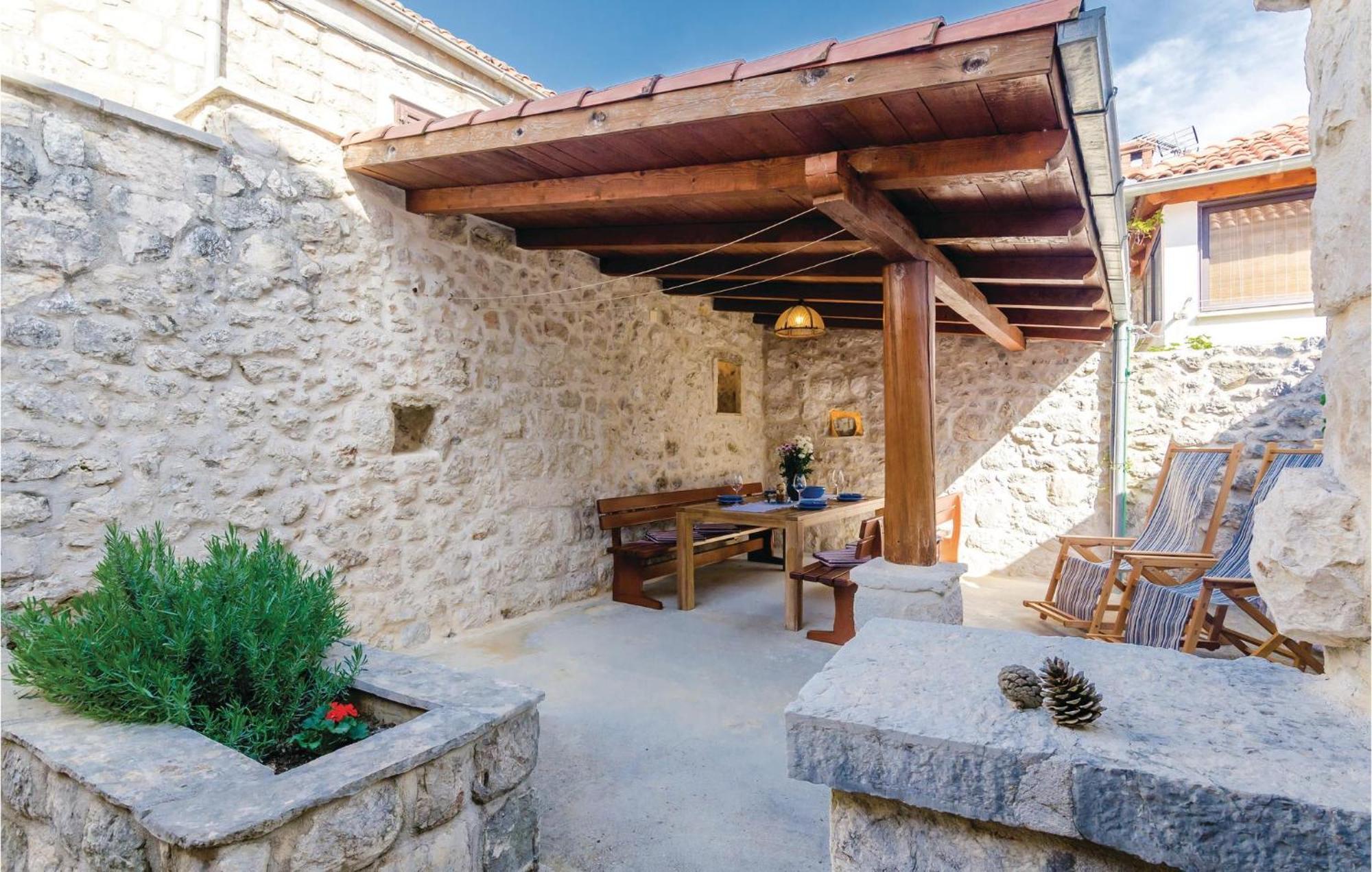 Cozy Home In Slano With Wifi Екстериор снимка